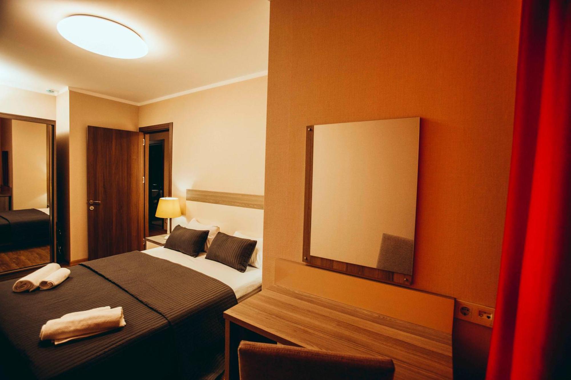 Holiday Lux Tower バトゥーミ 部屋 写真